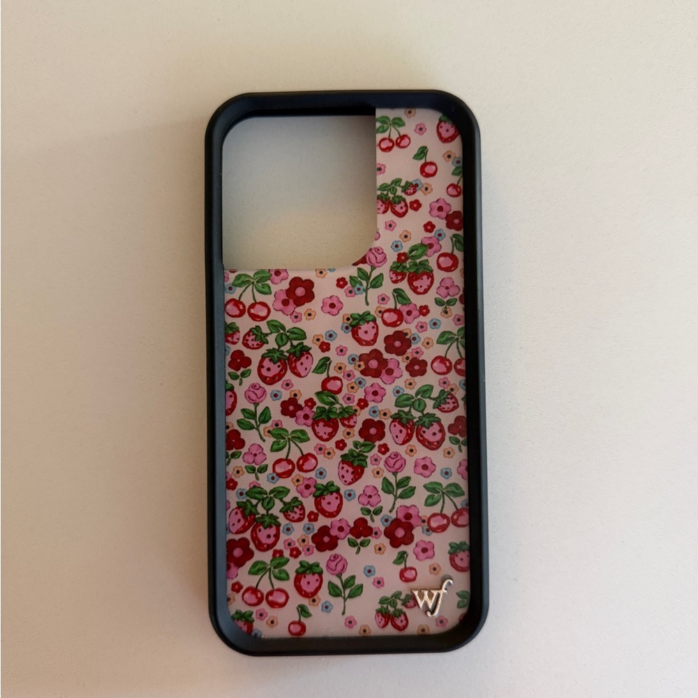 Wildflower Berry World Case - iPhone 15 Pro